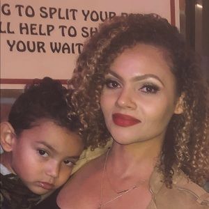 Meet your Posher, Helena